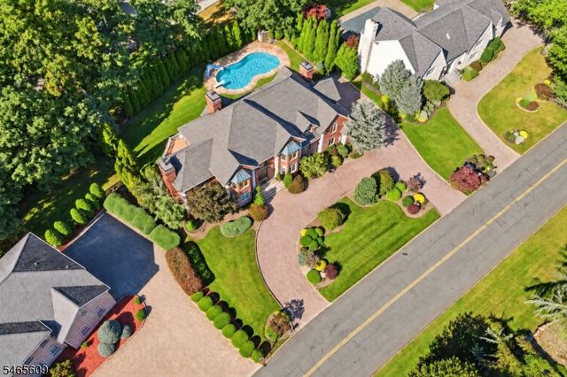 54 BURNET HILL ROAD, Livingston Twp., NJ 07039