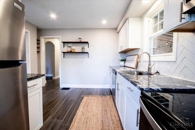 1904 Hunt Road, Reading, OH 45215