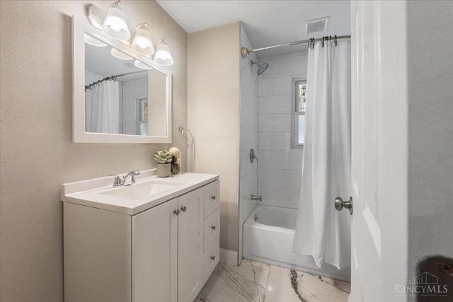 1904 Hunt Road, Reading, OH 45215