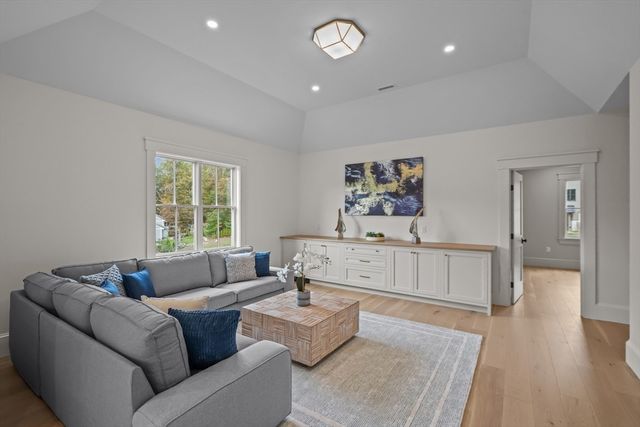 1 Couture Way, Middleton, MA 01949