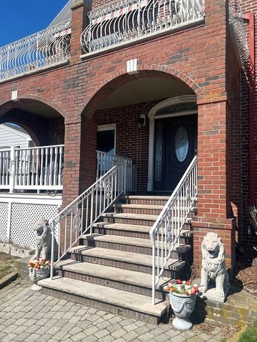 77 Lynn Shore Drive 3, Lynn, MA 01902