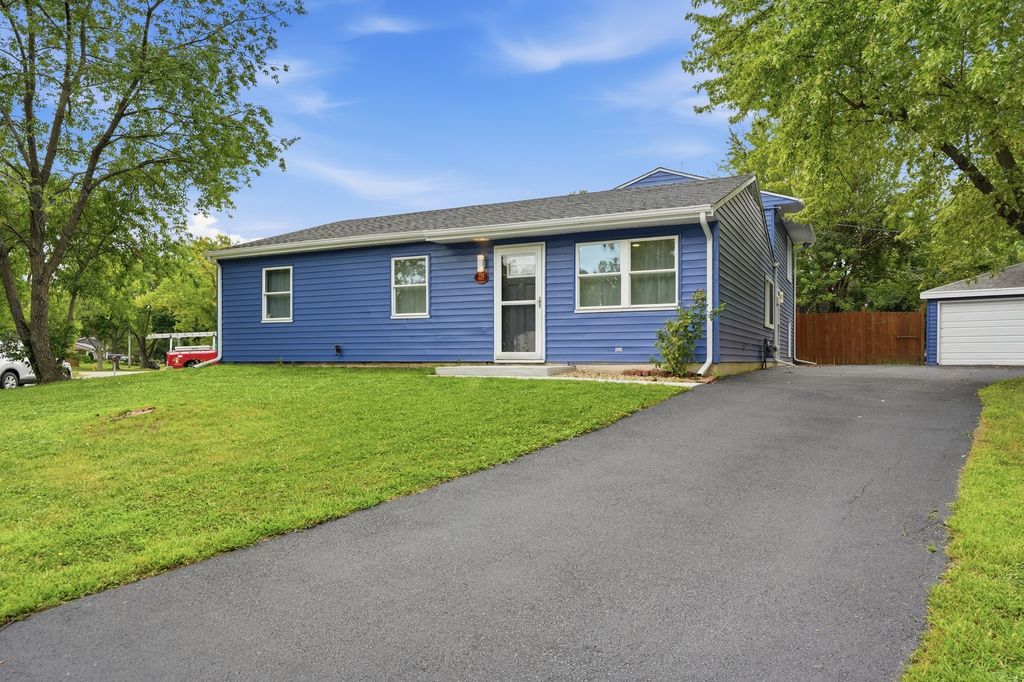 225 Malibu Drive, Bolingbrook, IL 60440 — photo 2