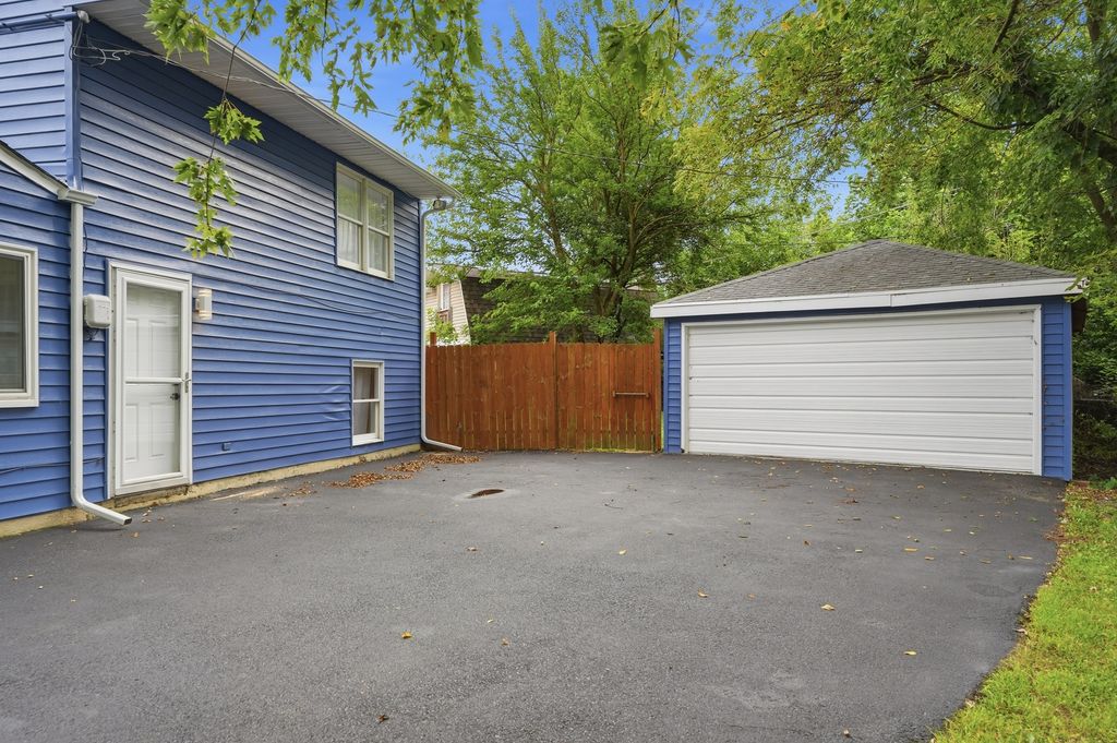 225 Malibu Drive, Bolingbrook, IL 60440 — photo 4
