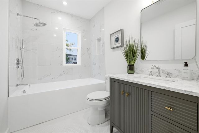 80 Dell Ave, Melrose, MA 02176
