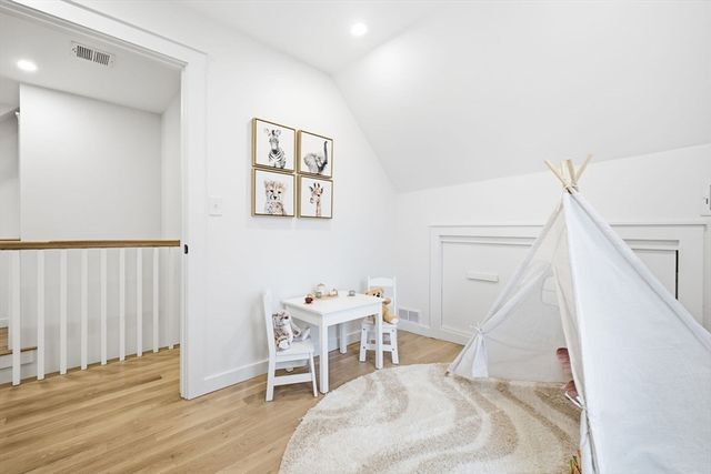 80 Dell Ave, Melrose, MA 02176