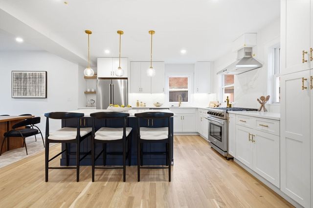 80 Dell Ave, Melrose, MA 02176