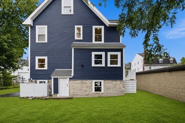 80 Dell Ave, Melrose, MA 02176