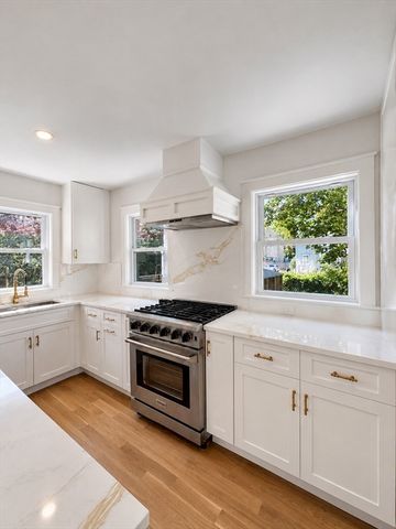 80 Dell Ave, Melrose, MA 02176