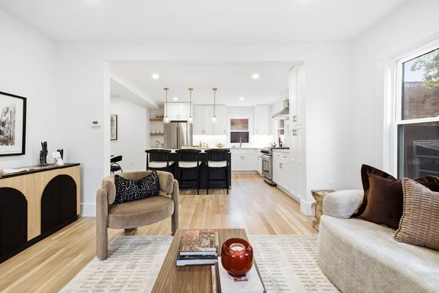 80 Dell Ave, Melrose, MA 02176