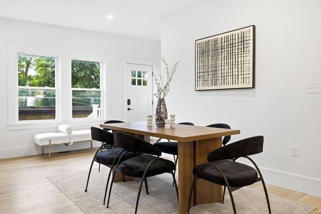 80 Dell Ave, Melrose, MA 02176