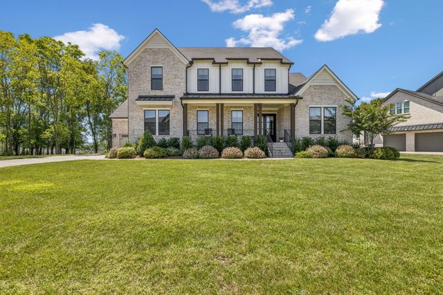 4784 Woodrow Pl, Arrington, TN 37014