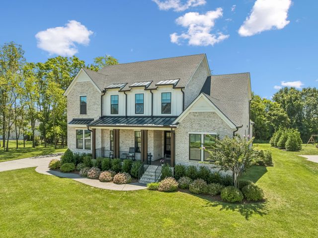4784 Woodrow Pl, Arrington, TN 37014