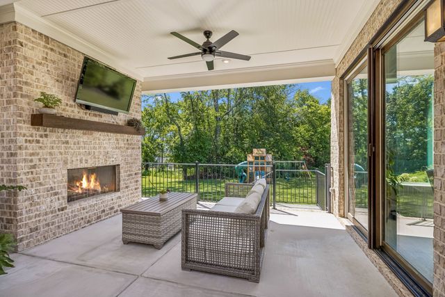 4784 Woodrow Pl, Arrington, TN 37014