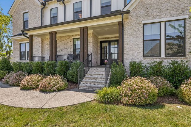 4784 Woodrow Pl, Arrington, TN 37014