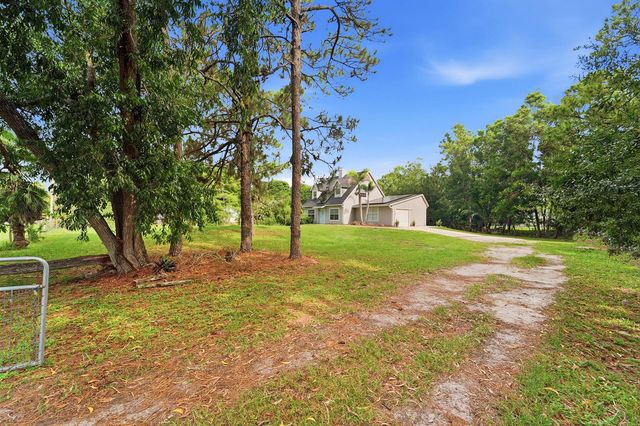 16317 Glasgow Drive E, Loxahatchee, FL 33470
