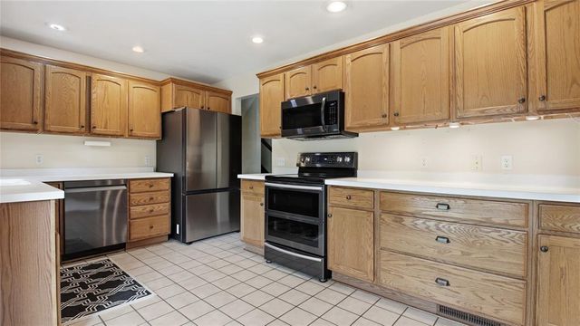 212 Country Club Lane, Altoona, WI 54720