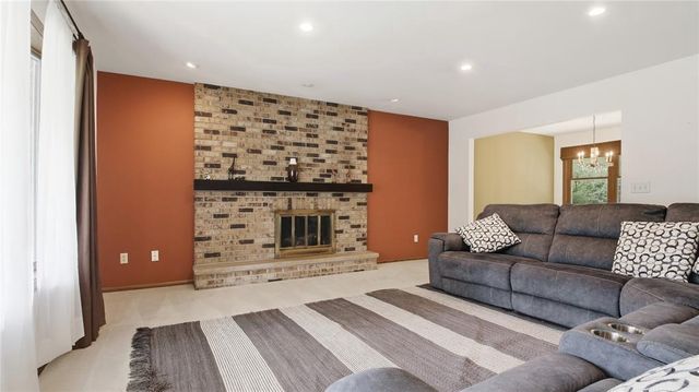 212 Country Club Lane, Altoona, WI 54720