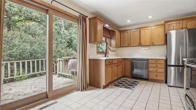 212 Country Club Lane, Altoona, WI 54720