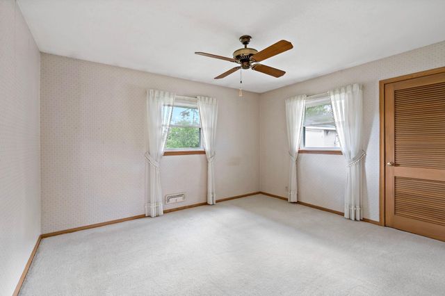 6073 Yukon Avenue N, New Hope, MN 55428
