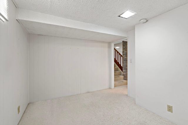 6073 Yukon Avenue N, New Hope, MN 55428