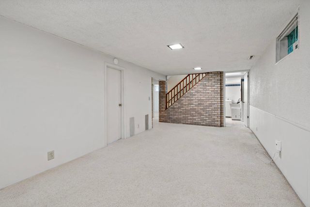 6073 Yukon Avenue N, New Hope, MN 55428