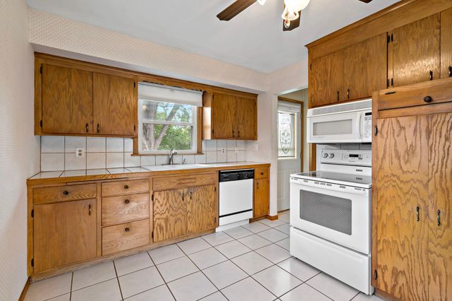 6073 Yukon Avenue N, New Hope, MN 55428