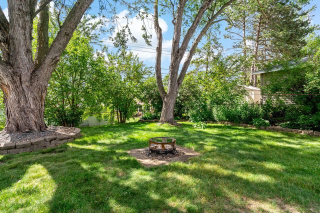 6073 Yukon Avenue N, New Hope, MN 55428