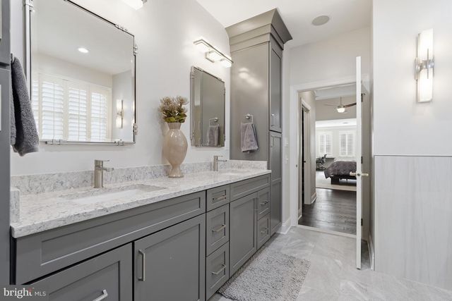 20018 PALMER CLASSIC PKWY, Ashburn, VA 20147