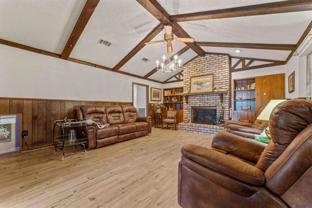12674 S Highmeadow Ct, Baton Rouge, LA 70816