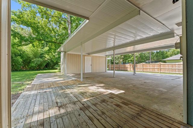12674 S Highmeadow Ct, Baton Rouge, LA 70816