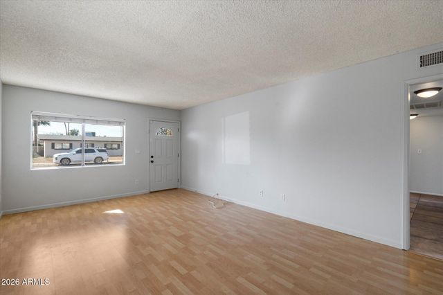 3302 E ANDORRA Drive, Phoenix, AZ 85032