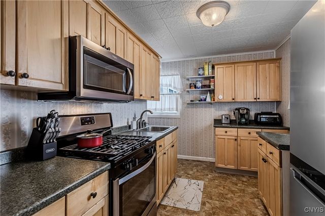 20 Balsam Crescent, New Hartford, NY 13413