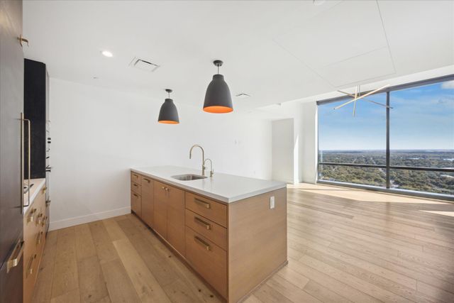 70 Rainey ST 2505, Austin, TX 78701