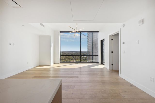 70 Rainey ST 2505, Austin, TX 78701