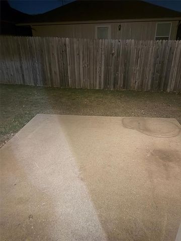 1020 Norway Avenue, Yukon, OK 73099