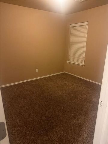 1020 Norway Avenue, Yukon, OK 73099