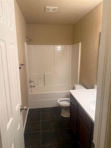 1020 Norway Avenue, Yukon, OK 73099