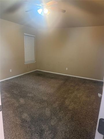 1020 Norway Avenue, Yukon, OK 73099