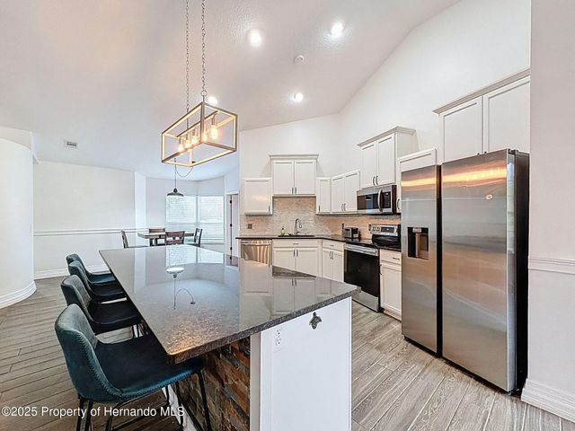 11 Maidenbush Court, Homosassa, FL 34446