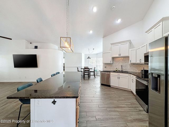 11 Maidenbush Court, Homosassa, FL 34446