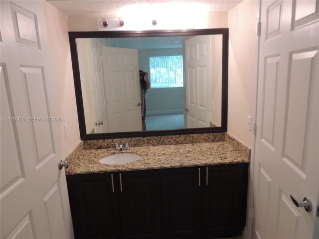 2640 S University Drive 117, Davie, FL 33328