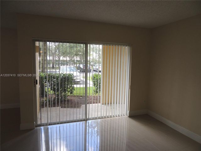 2640 S University Drive 117, Davie, FL 33328