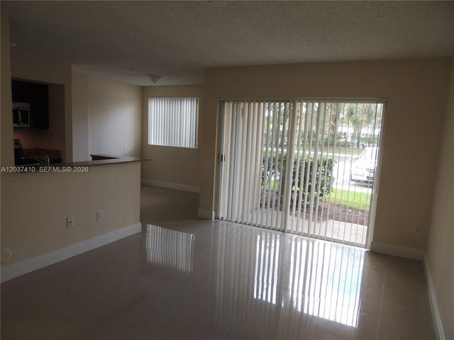 2640 S University Drive 117, Davie, FL 33328