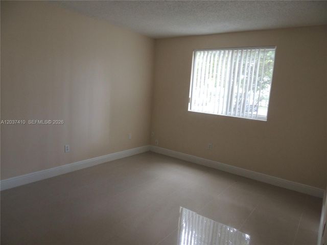 2640 S University Drive 117, Davie, FL 33328