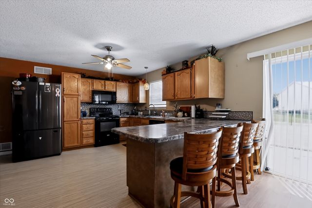 9625 Treyburn Lakes Drive, Indianapolis, IN 46239