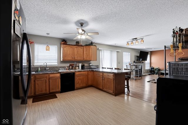 9625 Treyburn Lakes Drive, Indianapolis, IN 46239