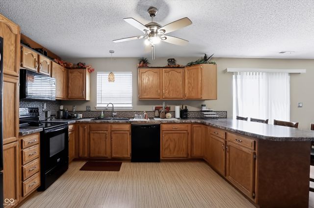 9625 Treyburn Lakes Drive, Indianapolis, IN 46239