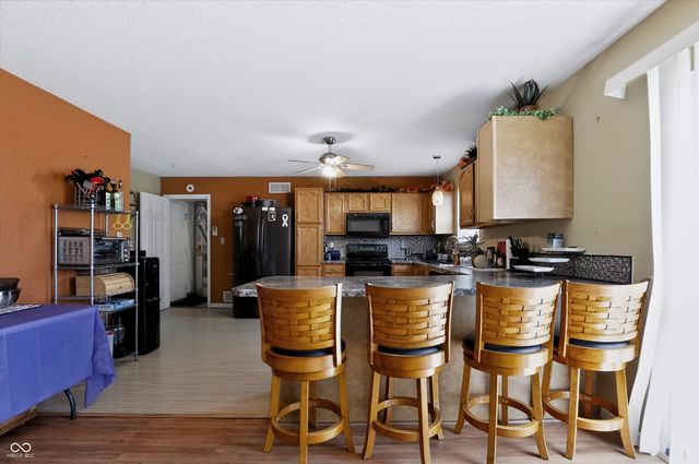 9625 Treyburn Lakes Drive, Indianapolis, IN 46239