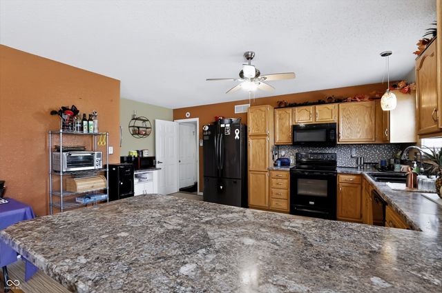 9625 Treyburn Lakes Drive, Indianapolis, IN 46239