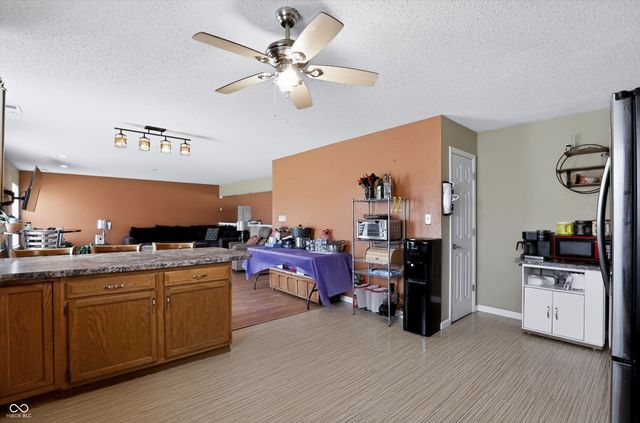 9625 Treyburn Lakes Drive, Indianapolis, IN 46239